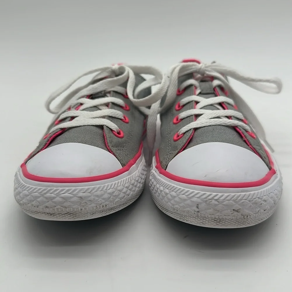 Converse All Star Chuck Taylor Girls Size 4 Double Tongue Sneaker 640578F
